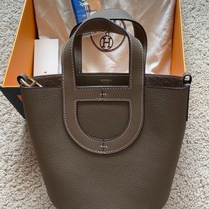 Women’s leather bag